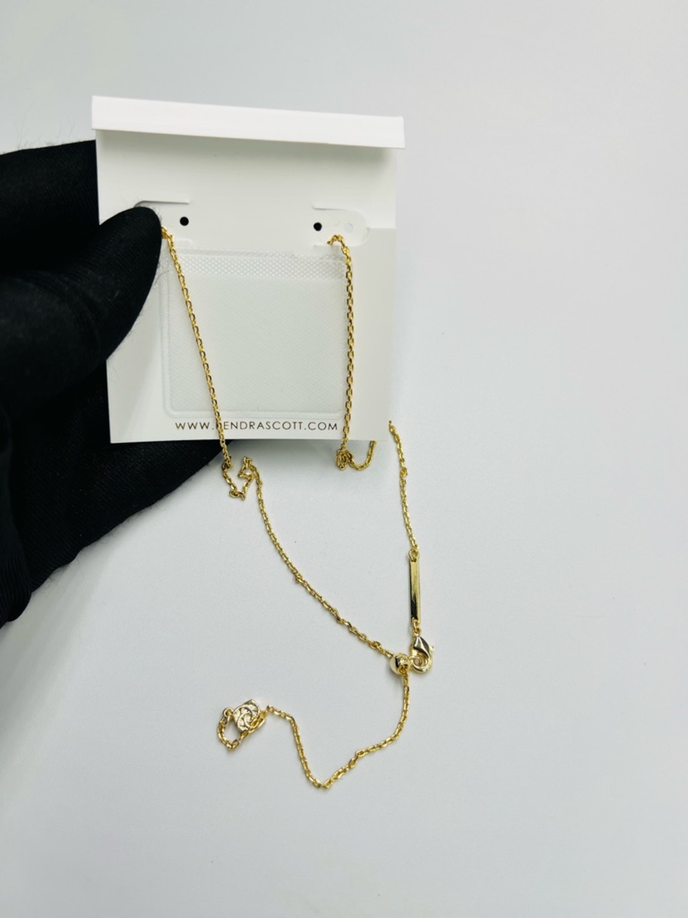 Kendra Scott Brynne Shell Gold Short Pendant
Necklace NWOT - Picture 5 of 5